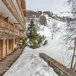 Duplex De Standing Au Pied Des Pistes Avec Cheminee, Terrasse Et Garage - Modane - Fr-1-694-329