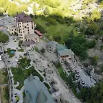 Sangar Gala Resort Hotel