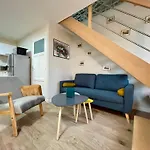 Un Petit Nid De Paradis
