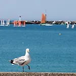 25M De La Plage, Vue Mer, Appartement Pour 4