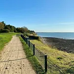 T1 Bis 38M2 Avec Balcon A 100M De La Plage