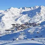Reine Blanche Condo By Alpinestay