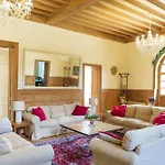 Domaine De Bellegarde