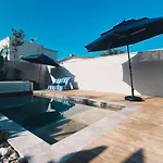 Villa Avec Piscine A Carnon Plage A 20M De La Plage Ideale Pour 8 A 10 Personnes