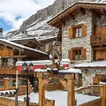 Appartement Montagnard Dans Chalet Rustique Au Coeur Du Vieux Village, Aux Pieds Des Pistes, Val-D'Isere. - Fr-1-694-131