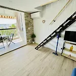 Bel Appartement Climatise En Centre-Port - Fr-1-723-165
