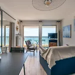 Appartement 3* Face A La Plage Avec Balcon Et Cuisine Equipee - Fr-1-197-587