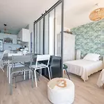 Appartement 3* Face A La Plage Avec Balcon Et Cuisine Equipee - Fr-1-197-587