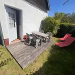 Maison De Campagne Au Bord De La Mer