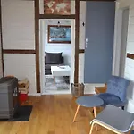 Chalet En Bois Unique Sejour Inoubliable Face A La Mer