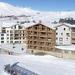 Alpe Forever - 3 Chambres 5 Etoiles Pour 6 A 8 Skis Aux Pieds