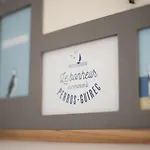 Gevelled, Maison De Ville Perros