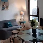 Appartement Terrasse Au Coeur De Pont L'Abbe