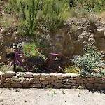 Gite Dans Mas Provencal ,Havre De Paix