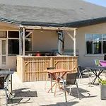 Logis, Hotel Au Chene Vert