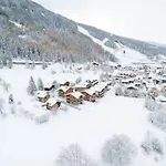 Charmant Appartement Neuf Proche Des Pistes A Courchevel Le Praz, Parking Et Wifi Inclus - Fr-1-568-45