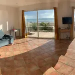 Appartement Spacieux Front De Mer