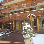Appartement Familial Au Coeur De Meribel, 100M Des Pistes Et Des Commerces - Fr-1-565-19