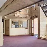 Studio Cabine Renove, 4 Pers, Balcon Sud-Ouest, Proche Pistes Et Commerces - Les Menuires - Fr-1-178-378