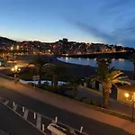 F2 Centre Front De Mer Vue Baie Parking Privatif