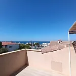 Penthouse 2 Pieces Avec Terrasse Vue Mer A 150 M De La Plage