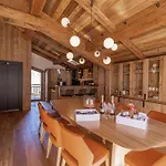 Chalet De Luxe Avec Piscine Et Sauna, Proche Des Pistes A Courchevel - Fr-1-568-33
