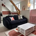 Grand Appartement Ultra Moderne Plein Centre, Plage A Pieds, Avec Parking