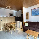 Appartement Skis Aux Pieds A Meribel Avec Balcon - 4 Pers. - Fr-1-355-122