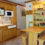 Appartement Cosy 28M² Meribel Mottaret, 6 Pers, Proche Pistes Et Commerces, Balcon, Casier A Skis - Fr-1-355-9