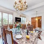 Awesome Home In Riantec With Kitchen