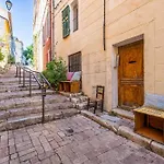 1 Bedroom Apartment In City Center, Near Old Port