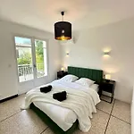 Villa De Standing Au Calme Absolue Avec Piscine, Clim, Wi-Fi