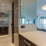 Modern Apartment View Vieux Port