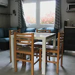 Bungalow Camping 4 A 8 Personnes