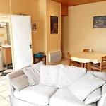 Ame Oleronaise Dans Hameau Oleronais