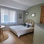 Studio Situe Entre Port Et Plage