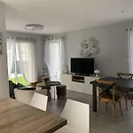 Maison De Vacances Avec Jardin Clos, A Proximite De La Plage De Barbatre, 6 Couchages - Fr-1-224B-227