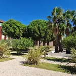 Le Grand Large T2 Climatise A 200 M Plage, Parking