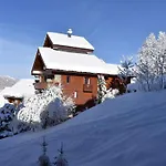 Duplex 5 Pieces Avec Mezzanine, Parking Et Proche Des Pistes A Meribel - Fr-1-180-635