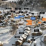 Chalet 4 Chambres Avec Salles De Bain Privees, Pres Des Pistes Et Commerces - Fr-1-566-67