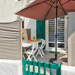 A 450M De La Plage, Appartement Pour 4