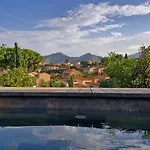 3 Pieces Avec Piscine Privative