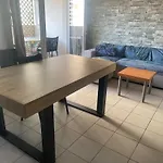 Chez Catherine Tres Beau Logement Tout Equipe Et Proche Des Transports