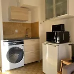 Studio Agreable Avec Parking Privatif Et Wi-Fi A Balaruc-Les-Bains - Fr-1-553-273