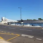 Le Quai De Bosc