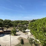 Appartement T1 Avec Balcon, Climatisation Et Parking A Balaruc-Les-Bains - Fr-1-553-267