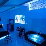 Maisonnette Romantique Avec Balneotherapie - Redroom