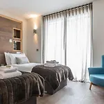 5Br Beautiful Home With Exceptional Facilities - What'App - 0034-635-518-057 - For Reservations!