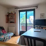 Cosy Apartment With Balcony