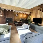 Chalet Charmant A Saint-Lary-Soulan Avec Cheminee